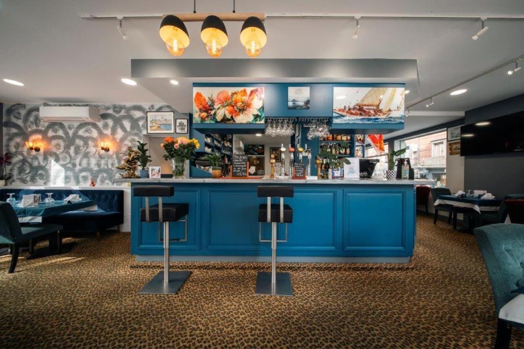 Brit Hotel Privilege Lisieux - La Villa Des Arts Екстер'єр фото