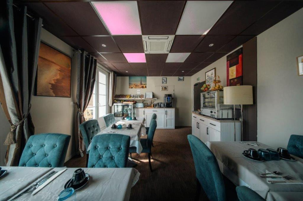 Brit Hotel Privilege Lisieux - La Villa Des Arts Екстер'єр фото