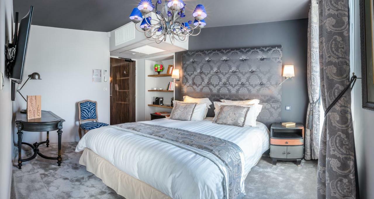 Brit Hotel Privilege Lisieux - La Villa Des Arts Екстер'єр фото