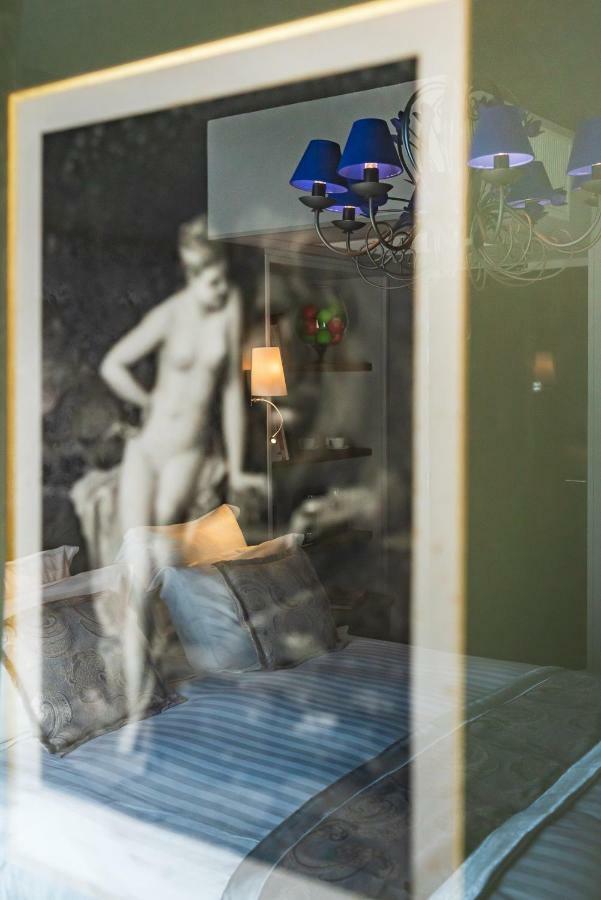 Brit Hotel Privilege Lisieux - La Villa Des Arts Екстер'єр фото
